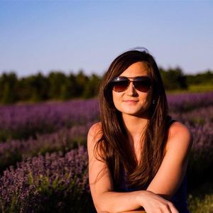 Meet your Posher, Julia